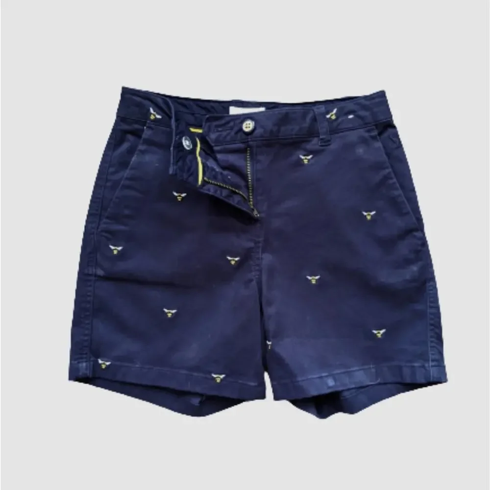 Jules Maison Jules Signature Navy Embroidered Bumblebee Shorts 4 - Picture 4 of 8